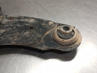 BRAZO SUSPENSION INFERIOR DELANTERO IZQUIERDO NIS