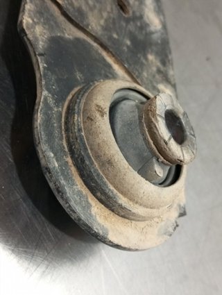 BRAZO SUSPENSION INFERIOR DELANTERO IZQUIERDO NIS
