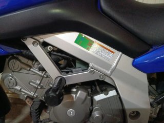 Suzuki V-Strom DL650 Azul
