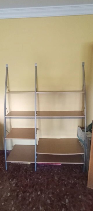 Estantería Metálica y Madera