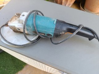 Radial Makita