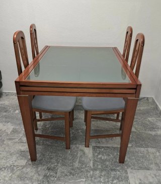 Mesa comedor y 4 sillas madera y cristal