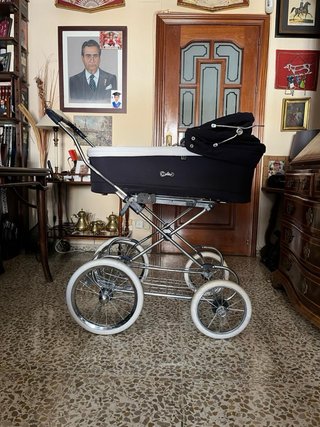 Carrito de bebé clásico negro
