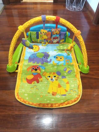 Gimnasio musical para bebés