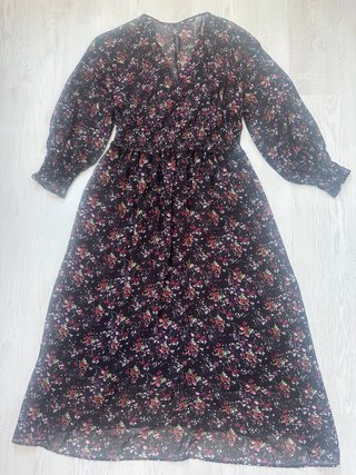 Vestido floral negro manga larga