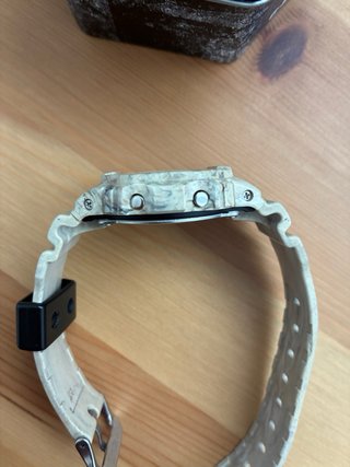 Casio G-SHOCK DW-5600WM