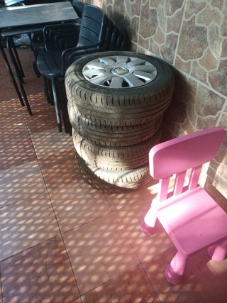 Ruedas michelin de coche+ llanta