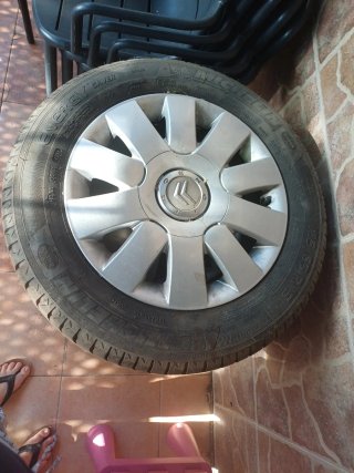 Ruedas michelin de coche+ llanta