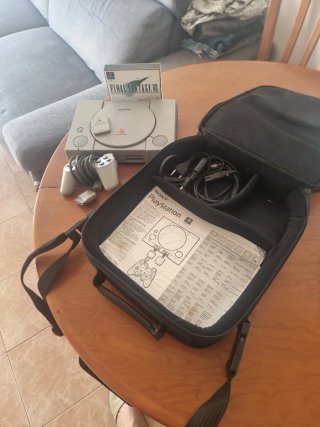 Play station 1 con maletín de transporte
