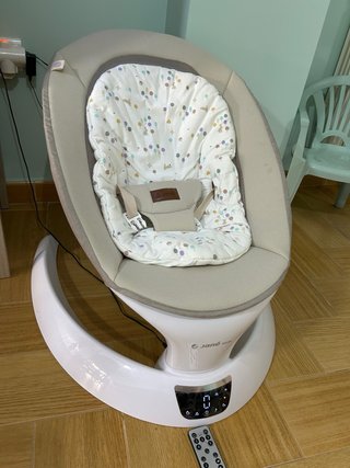 Mecedora electrónica Jané para bebé