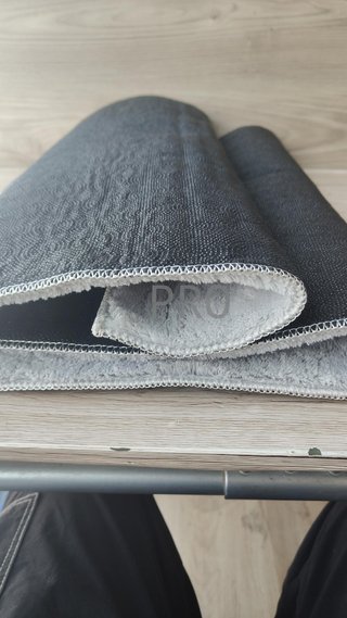Tappeto moderno e soffice a pelo corto