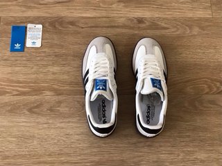 Adidas Samba Blancas y Negras