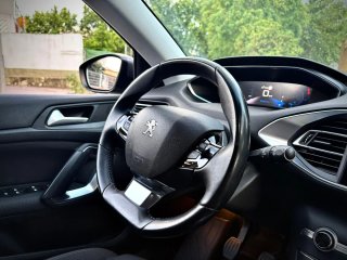 Peugeot 308 2021