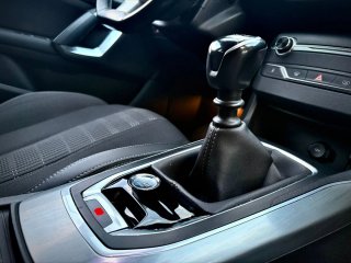 Peugeot 308 2021