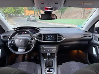 Peugeot 308 2021