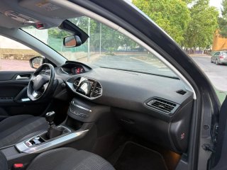 Peugeot 308 2021
