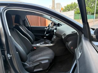 Peugeot 308 2021