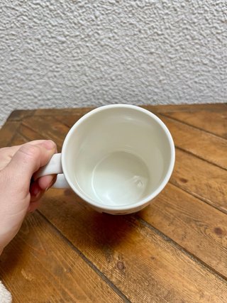 Taza cerámica gato negro corona dorada