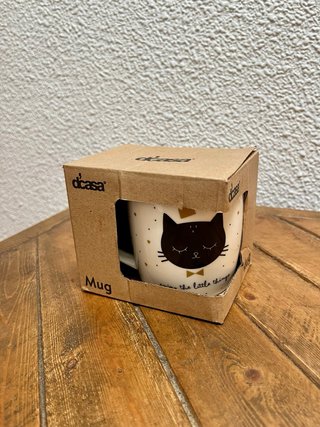 Taza cerámica gato negro corona dorada