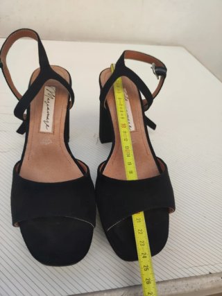 Zapatos de tacón Mariamare negros
