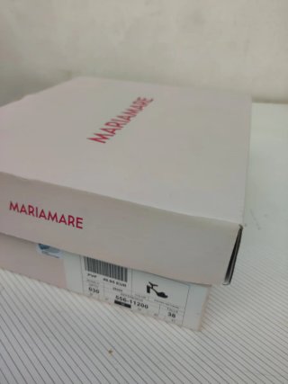 Zapatos de tacón Mariamare negros