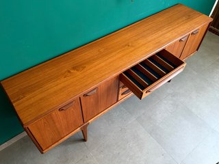 Aparador Mid-Century Ingles ‘Younger’