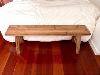 Banco de madera estilo retro
