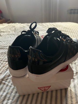 Zapatillas Guess Negras Talla 40