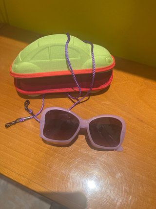 Gafas de sol infantiles lilas