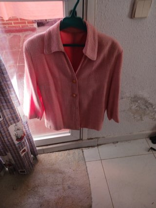 Chaqueta tipo Chanel rosa