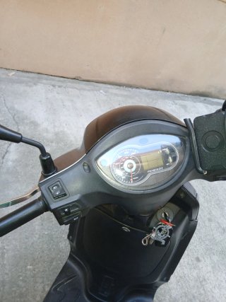 Peugeot 125 Scooter Gris