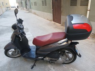 Peugeot 125 Scooter Gris