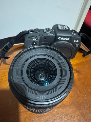 Canon EOS RP con objetivo 24-105