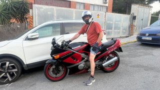 Kawasaki ZZR 600 Sportbike Roja y Negra