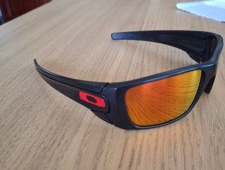 Gafas Oakley Fuel Cell Prizm Ruby Polarized