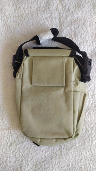 Bolsa bandolera beige y negra