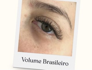 Extensión de pestañas con efecto natural