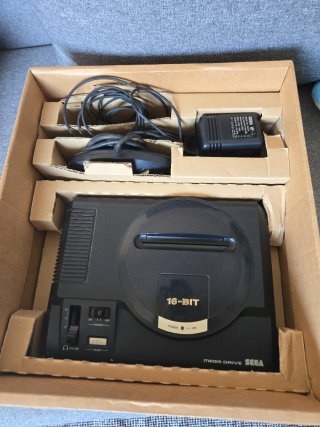 Console Sega Mega Drive Originale + GOLDEN AXE