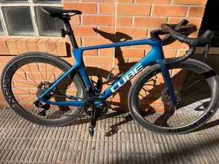 Bici Cube Agree SLT 2025 Azul