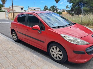 Peugeot 207 2008 con 136.000 km