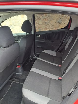 Peugeot 207 2008 con 136.000 km