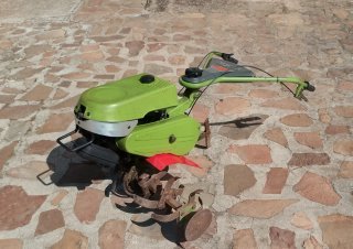 Motoazada Agria 604-D