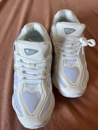 New Balance 9060 Beige/Blanco
