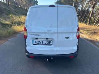 Ford Transit Courier 2015