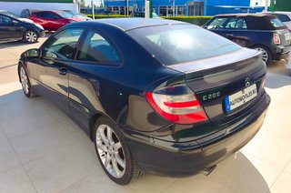 Mercedes-Benz Clase C 2005