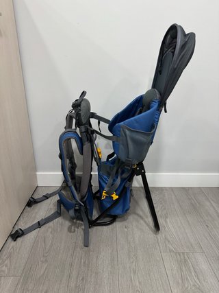 Mochila portabebés Deuter kit comfort.