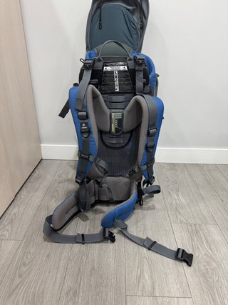 Mochila portabebés Deuter kit comfort.