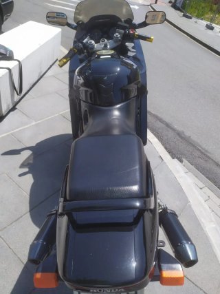 Honda CBR 1000F Negra edición black