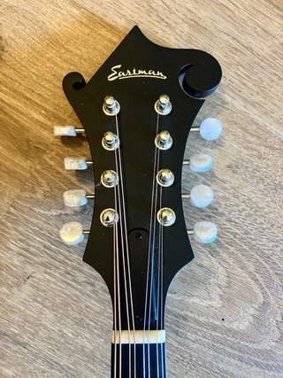 Mandolina Eastman MD315