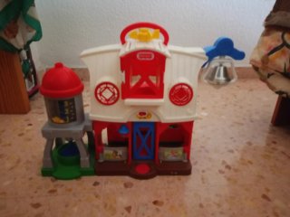 Granja Fisher-Price con accesorios